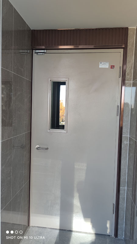 商場(chǎng)鋼質(zhì)防火門安裝